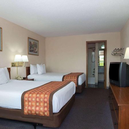 Days Inn By Wyndham Indianapolis East Post Road Kültér fotó