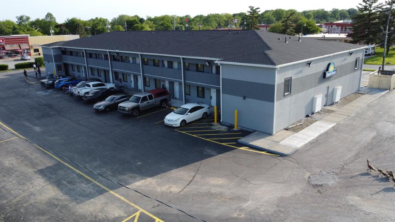 Days Inn By Wyndham Indianapolis East Post Road Kültér fotó