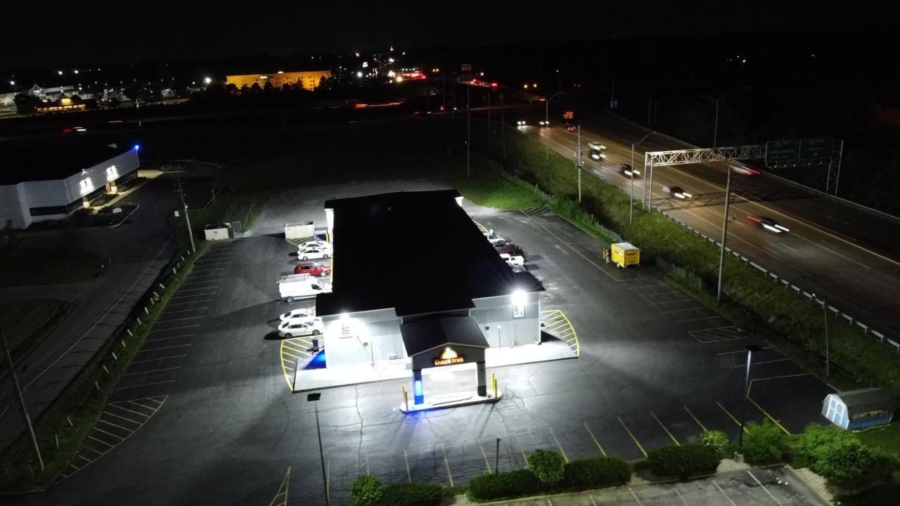 Days Inn By Wyndham Indianapolis East Post Road Kültér fotó